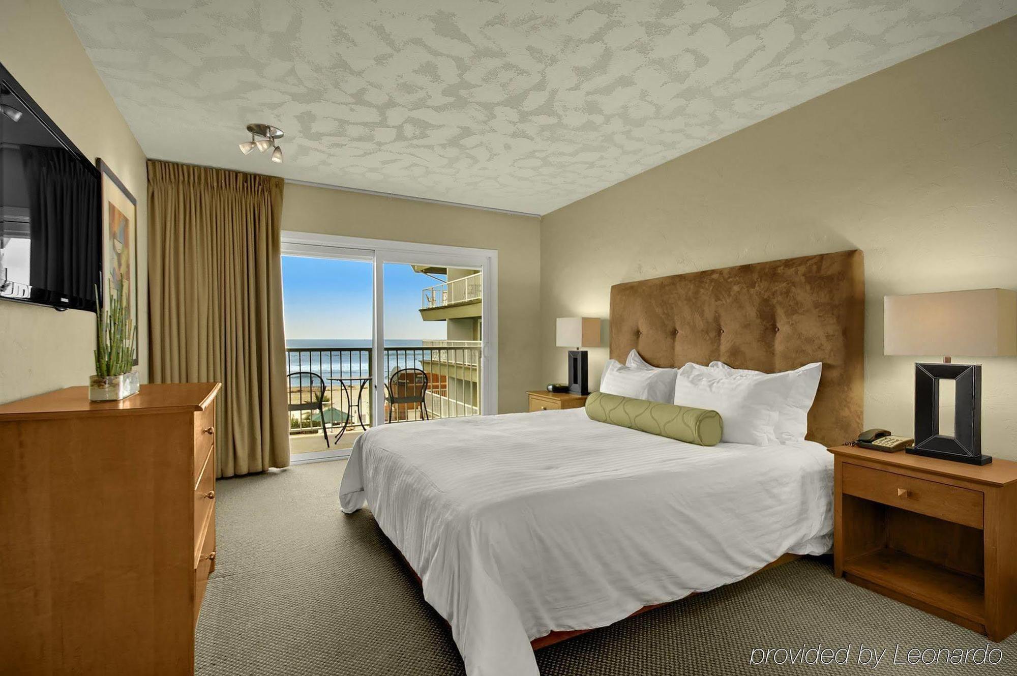 Surfer Beach Hotel San Diego Room photo